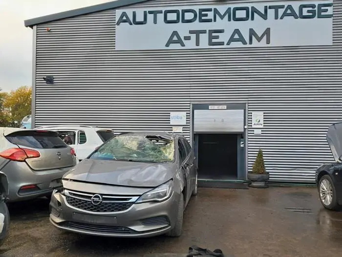 Silnik i mechanizm wycieraczki Opel Astra