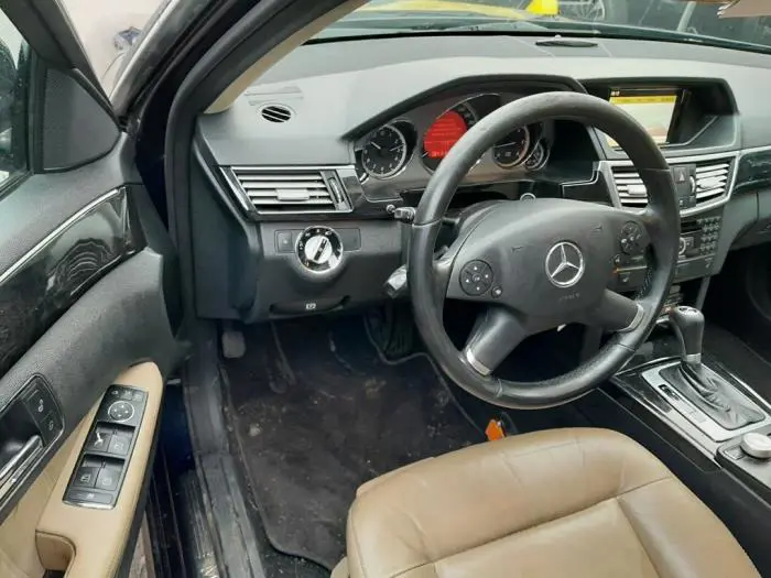 Tablica rozdzielcza Mercedes E-Klasse