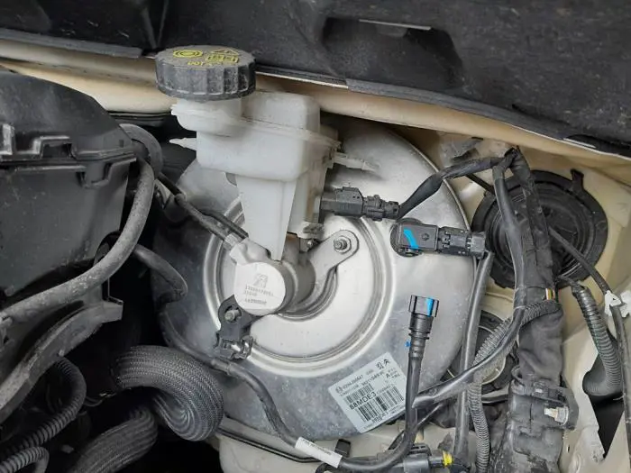 Glówny cylinder hamulcowy Opel Combo