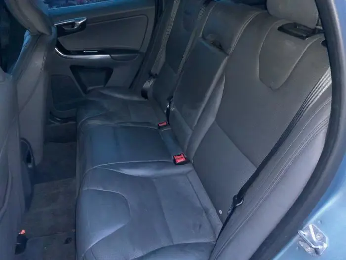 Tapicerka drzwi prawych tylnych wersja 4-drzwiowa Volvo XC60
