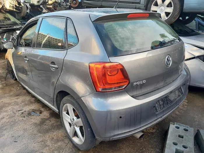 Pas bezpieczenstwa lewy tyl Volkswagen Polo