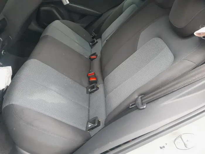 Pas bezpieczenstwa srodkowy tyl Audi Q2