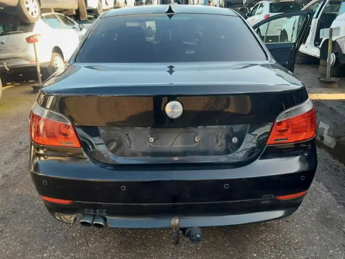 Mechanizm zamka tylnej klapy BMW M5