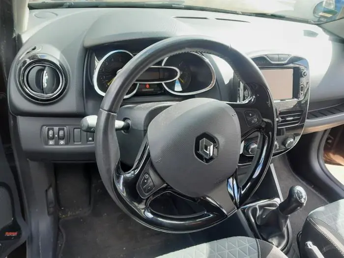 Kratka wentylacyjna deski rozdzielczej Renault Clio