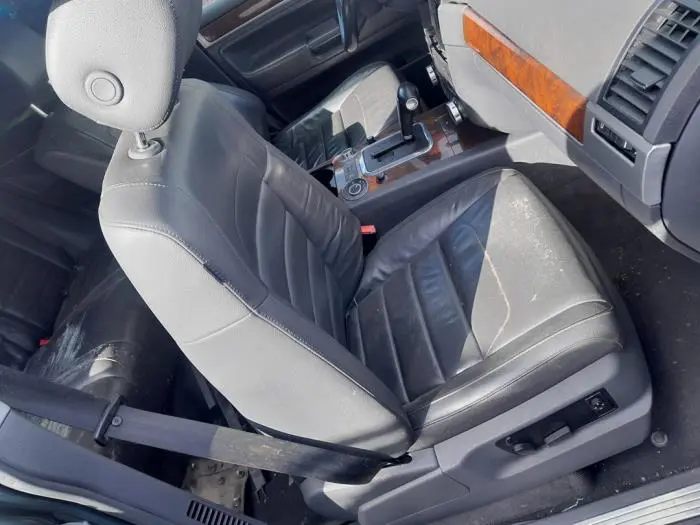 Fotel prawy Volkswagen Touareg