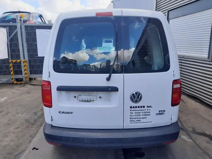 Tylne drzwi samochodu dostawczego Volkswagen Caddy
