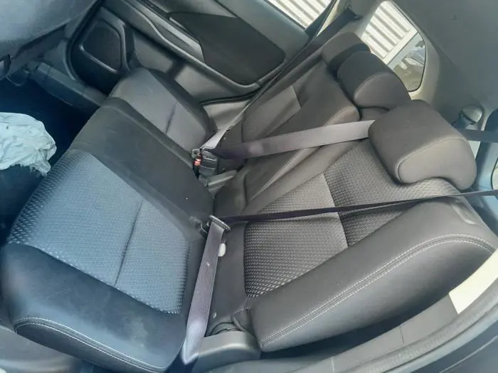 Pas bezpieczenstwa srodkowy tyl Mitsubishi Outlander
