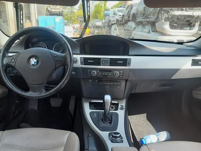 Dzwignia wyboru automatycznej skrzyni biegów BMW 3-Serie