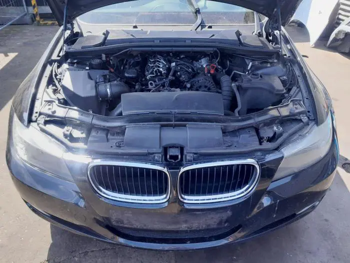 Zestaw amortyzatorów gazowych pokrywy silnika BMW 3-Serie