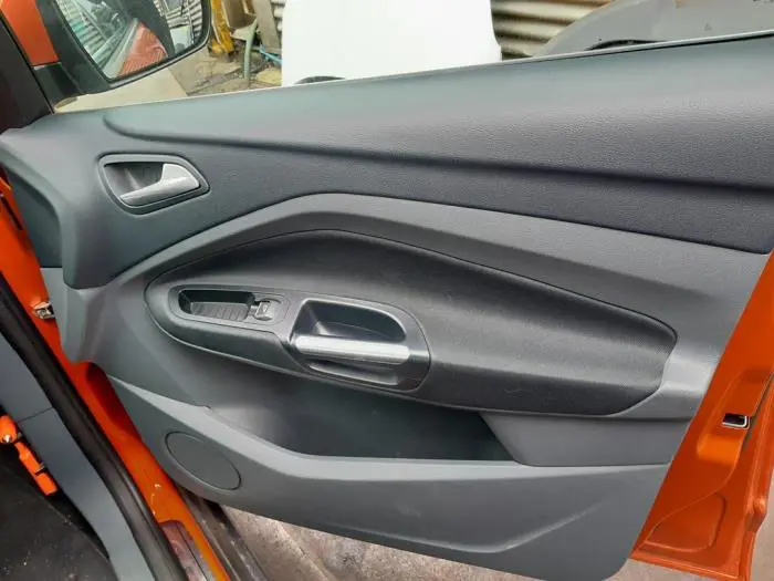 Tapicerka drzwi prawych przednich wersja 4-drzwiowa Ford Grand C-Max
