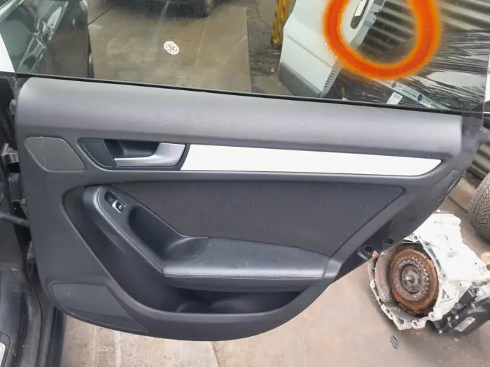 Tapicerka drzwi prawych tylnych wersja 4-drzwiowa Audi A5