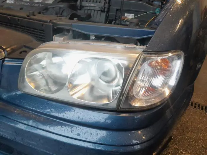 Reflektor lewy Hyundai Trajet