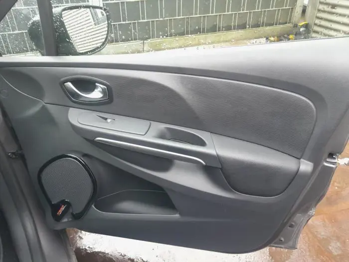 Tapicerka drzwi prawych przednich wersja 4-drzwiowa Renault Clio
