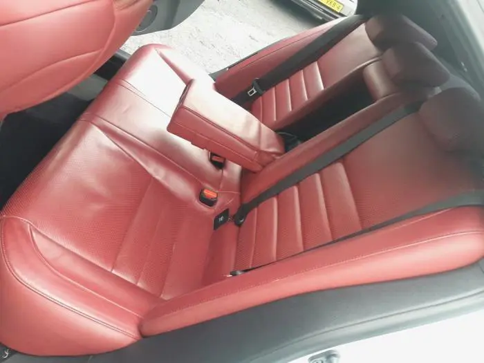 Pas bezpieczenstwa srodkowy tyl Lexus IS