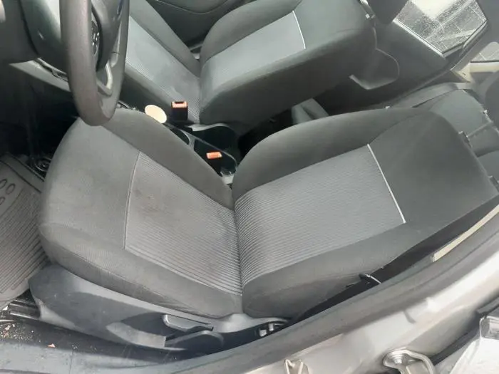 Fotel lewy Ford Fiesta