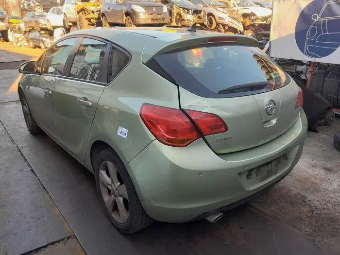 Zacisk hamulcowy lewy tyl Opel Astra