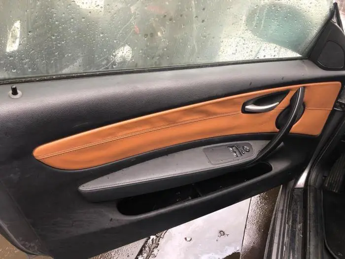 Tapicerka drzwi lewych wersja 2-drzwiowa BMW 1-Serie
