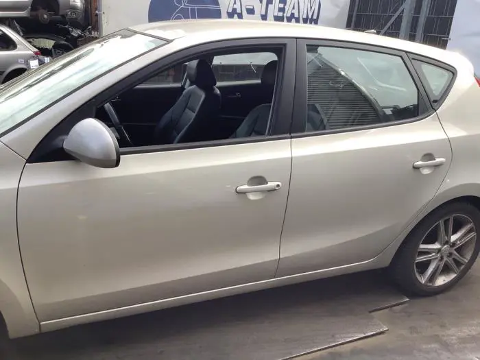 Szyba drzwi lewych tylnych wersja 4-drzwiowa Hyundai I30