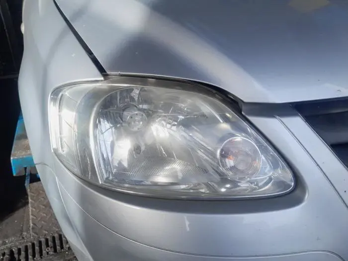 Reflektor prawy Volkswagen Fox