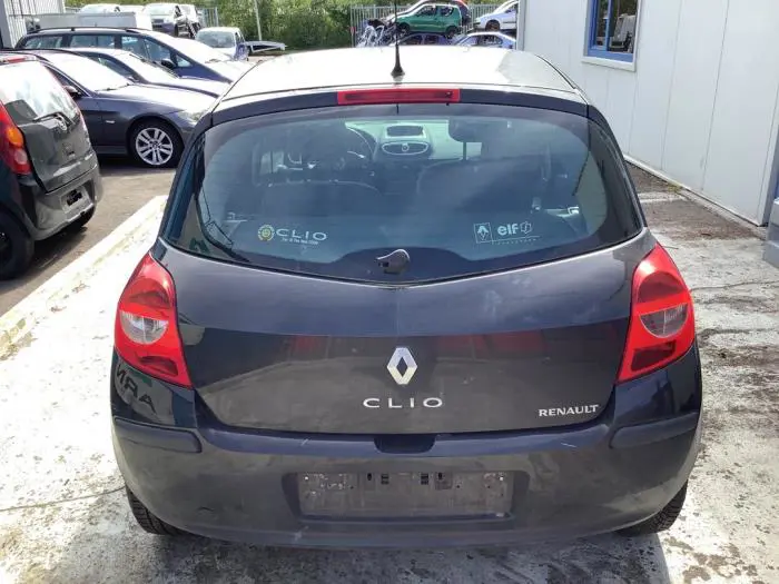 Tylna klapa Renault Clio