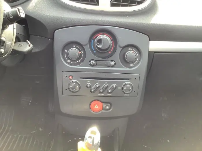 Radioodtwarzacz CD Renault Clio
