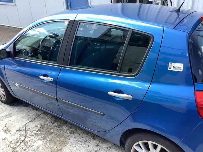 Drzwi lewe tylne wersja 4-drzwiowa Renault Clio