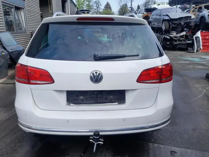 Zderzak tylny Volkswagen Passat