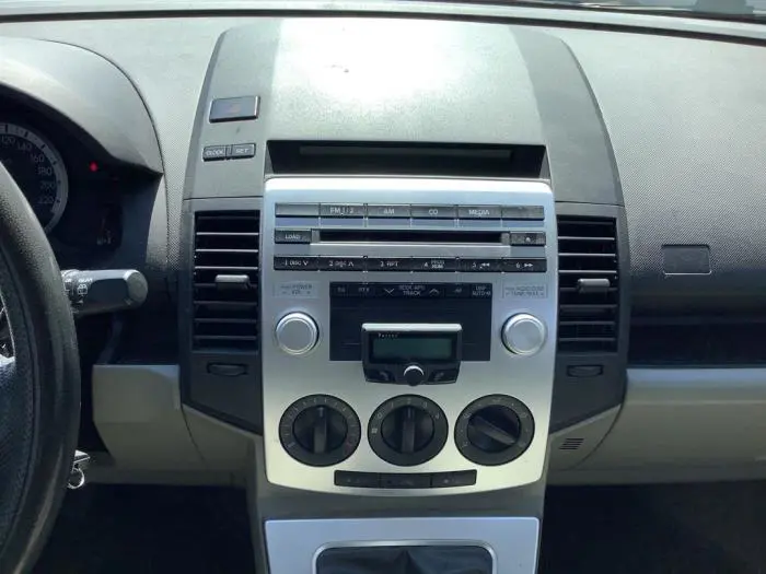 Radioodtwarzacz CD Mazda 5.